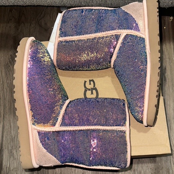 UGG Sequin Boots in Pink and Purple - Picture 4 of 6